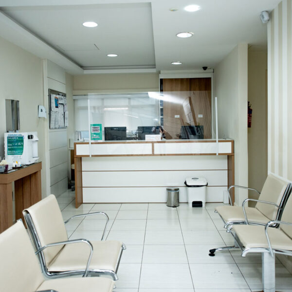sala-de-espera-setor-exames-e-centro-cirurgico-2